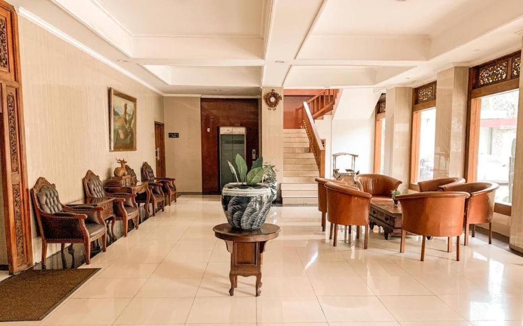 Rizen Padjadjaran Hotel Bogor Exterior foto